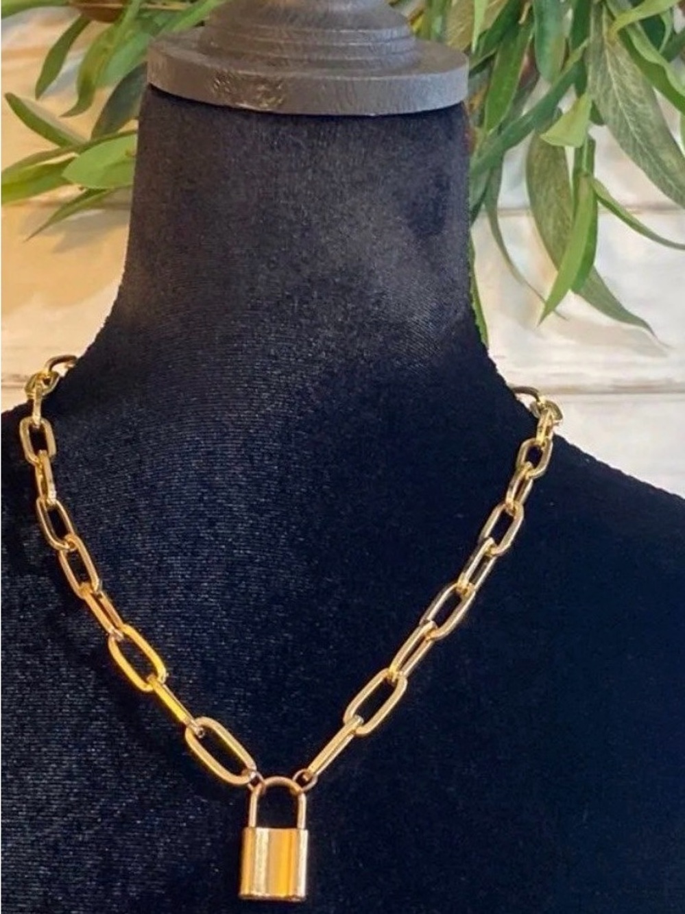 Gold Link Chain Necklace W/Padlock